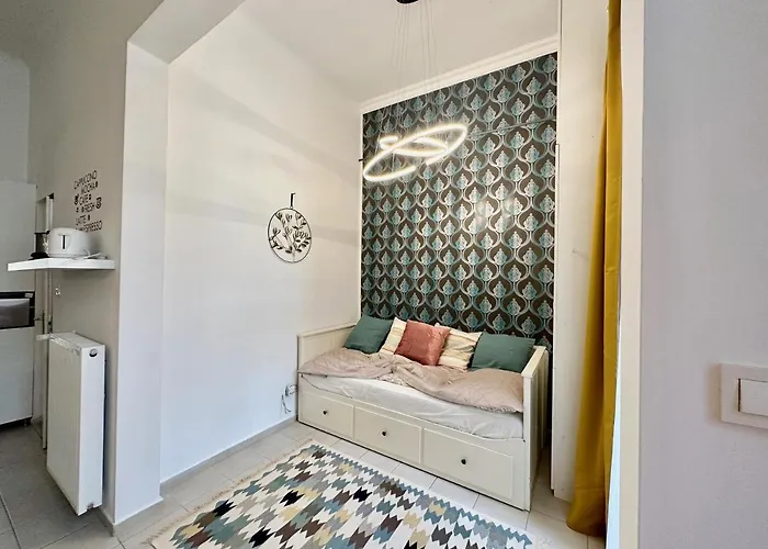 Weiner House I 2bdrm I 8ppl