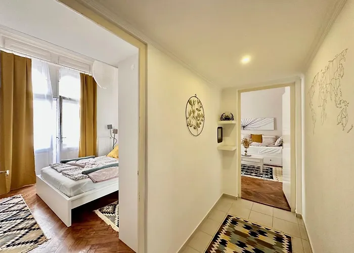 Apartment Weiner House I 2bdrm I 8ppl *